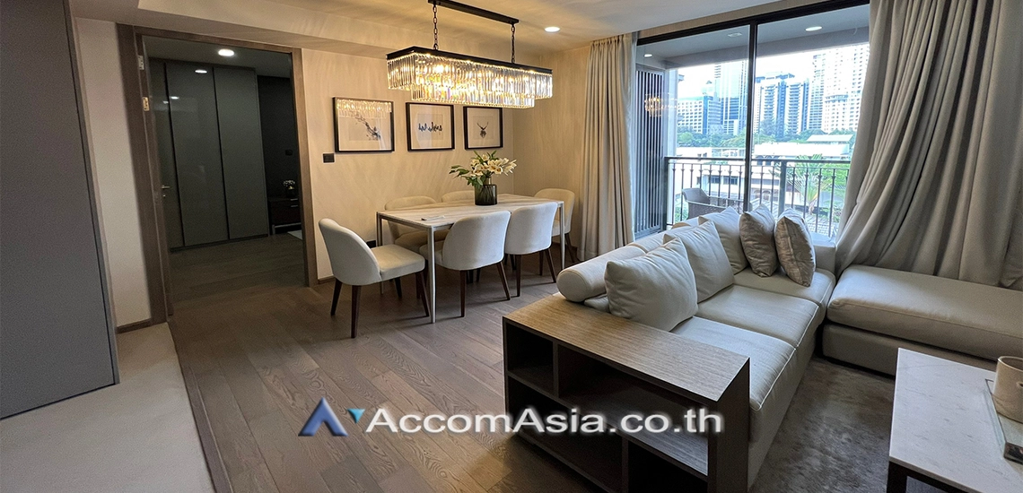 unit 3 Bedrooms  Condominium For Rent in Ploenchit, Bangkok  near BTS Ratchadamri - MRT Silom (AA30901)