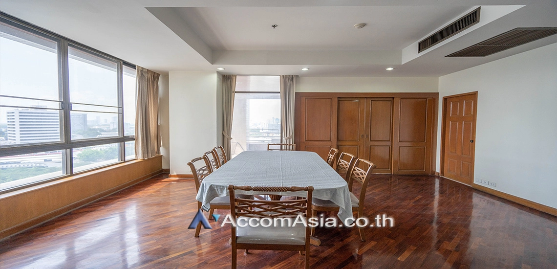 unitPet friendly |  3 Bedrooms  Condominium For Rent in Sukhumvit, Bangkok  near BTS Phrom Phong (AA30910)