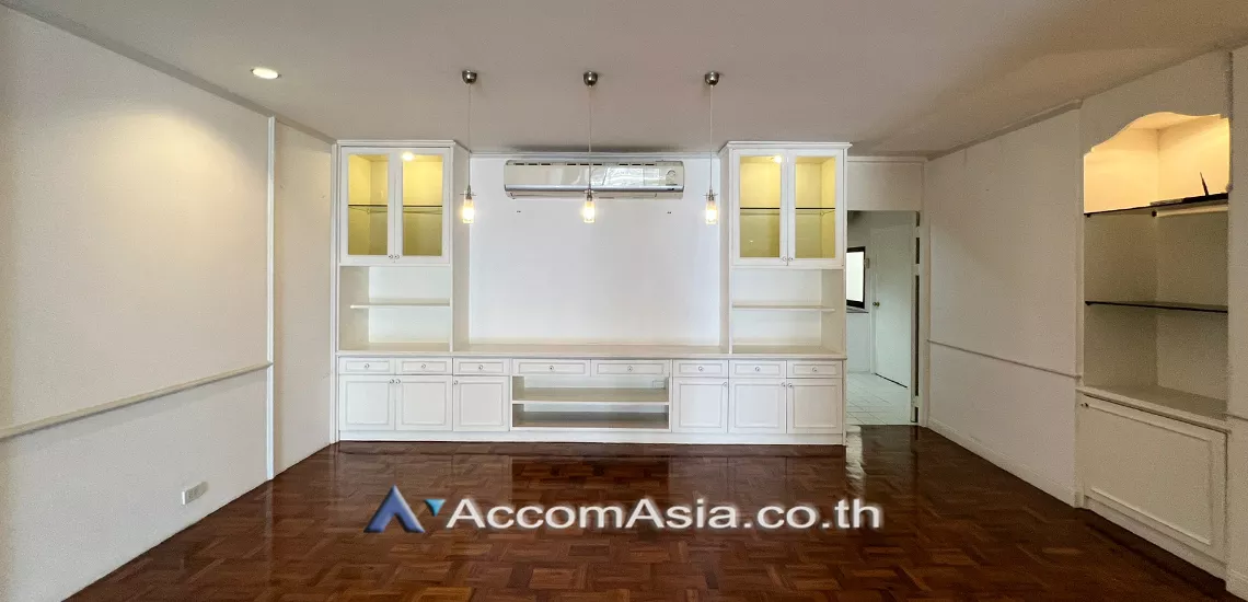 18  5 br Apartment For Rent in Silom ,Bangkok BTS Chong Nonsi at Simply Life AA30914