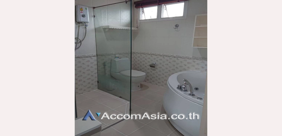 11  3 br House For Rent in Bang Na ,Bangkok BTS Bearing at Fantasia Villa 3  AA30959