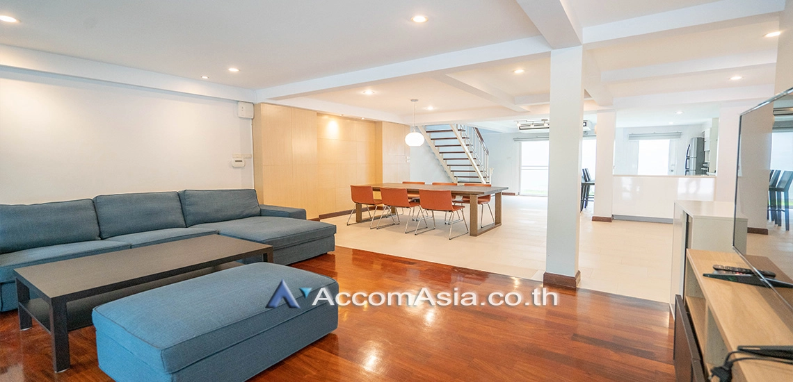  1  3 br House For Rent in Sukhumvit ,Bangkok BTS Thong Lo at Ekkamai Cozy House with swimming pool AA30960