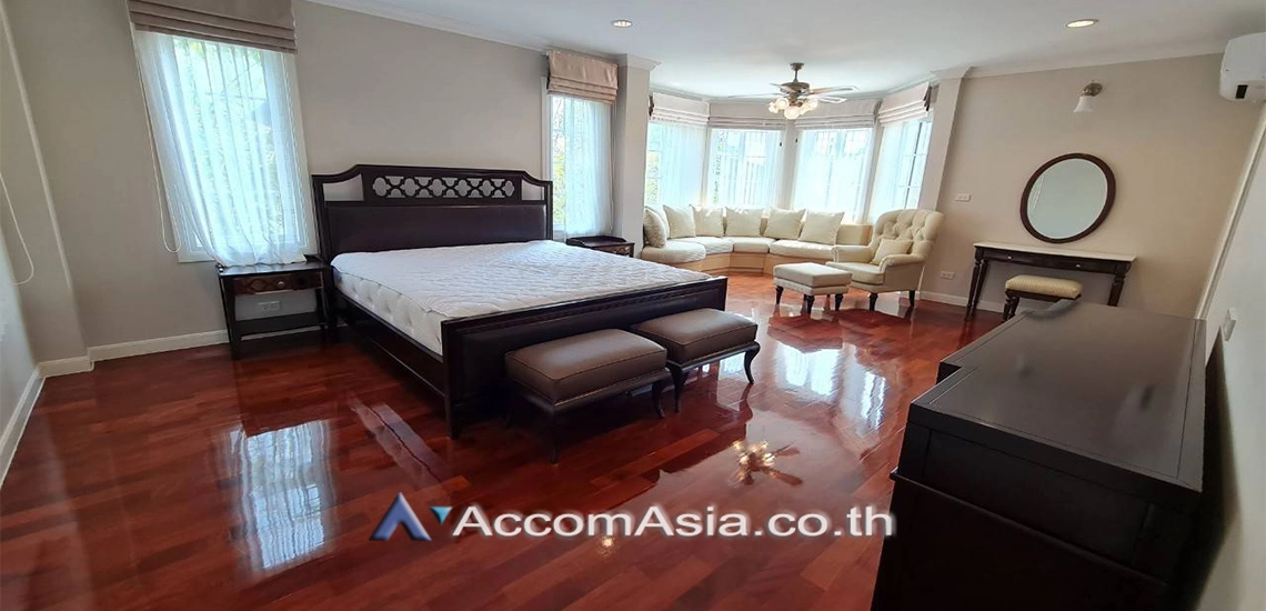 8  4 br House For Rent in Bang Na ,Bangkok  at Fantasia Villa 4 AA30961