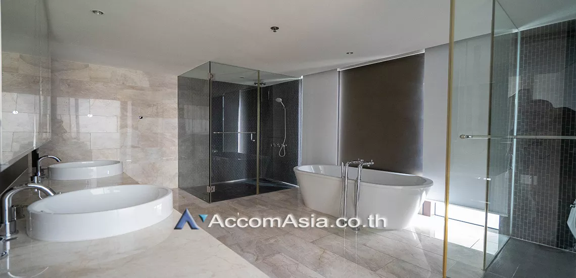 10  2 br Condominium For Rent in Ploenchit ,Bangkok BTS Ratchadamri at Hansar Residence AA30965