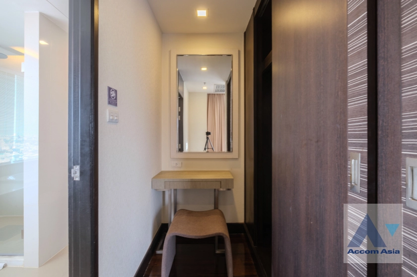 11  3 br Apartment for rent and sale in Sukhumvit ,Bangkok BTS Ekkamai at 5 stars serviced apartment AA30971