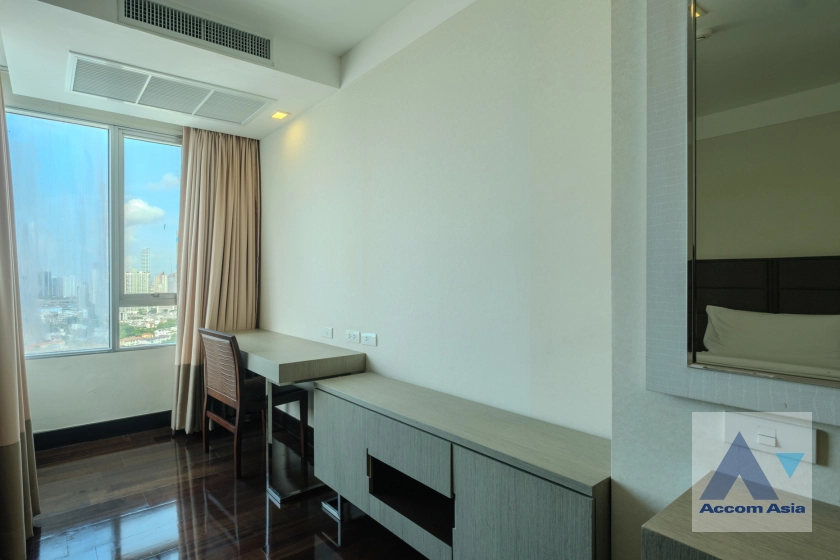 16  3 br Apartment for rent and sale in Sukhumvit ,Bangkok BTS Ekkamai at 5 stars serviced apartment AA30971