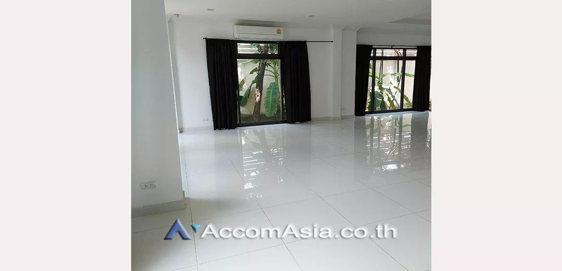 unit 5 Bedrooms  House For Rent & Sale in Samutprakan, Samutprakan  near ARL Ratchaprarop (AA30972)