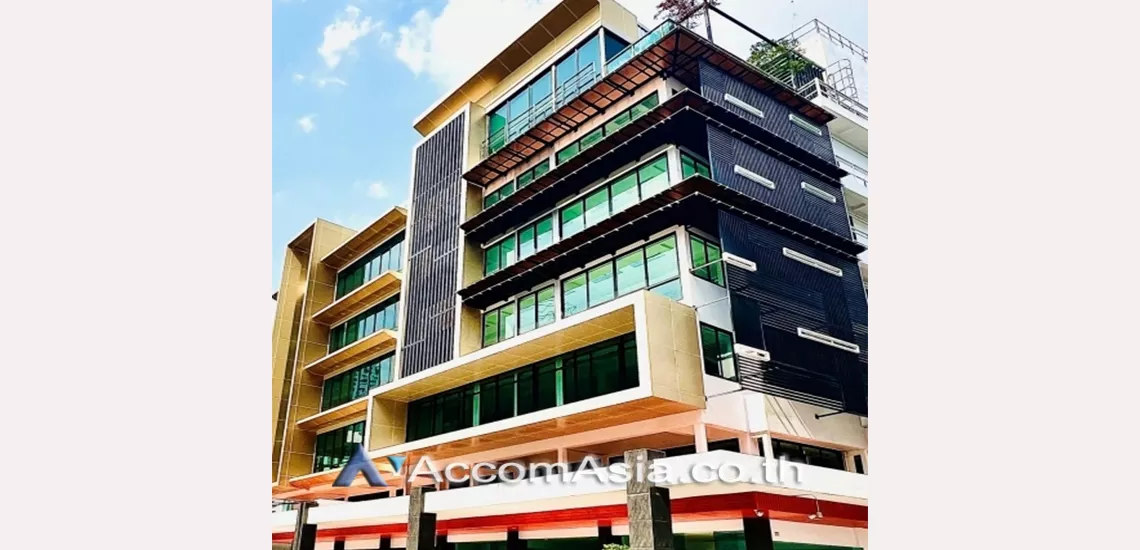  Building For Rent in Phaholyothin, Bangkok  near BTS Chitlom - ARL Lat krabang (AA30992)