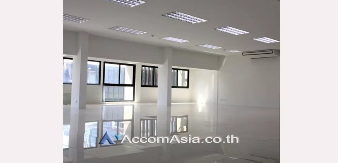 4  Studio Building For Rent in Phaholyothin ,Bangkok BTS Chitlom - ARL Lat krabang AA30992