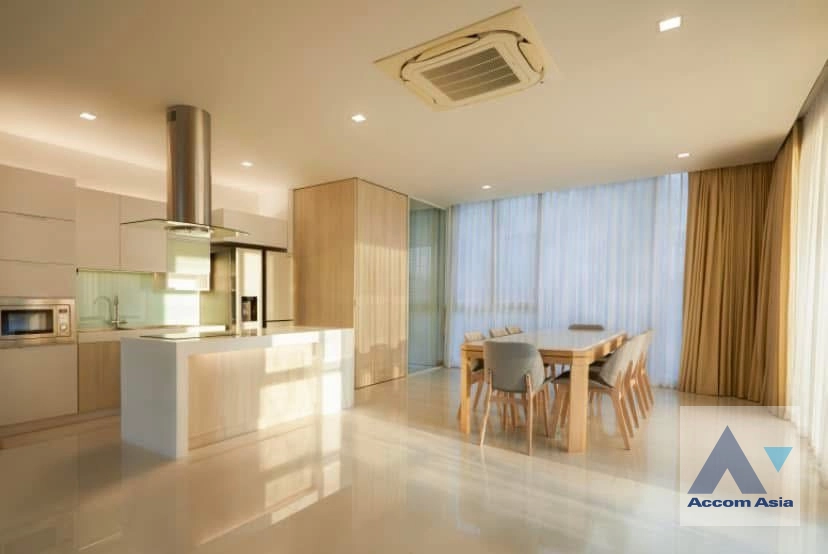 4  3 br House for rent and sale in Ratchadaphisek ,Bangkok MRT Phetchaburi at Modern Executive Houses Compound AA31001