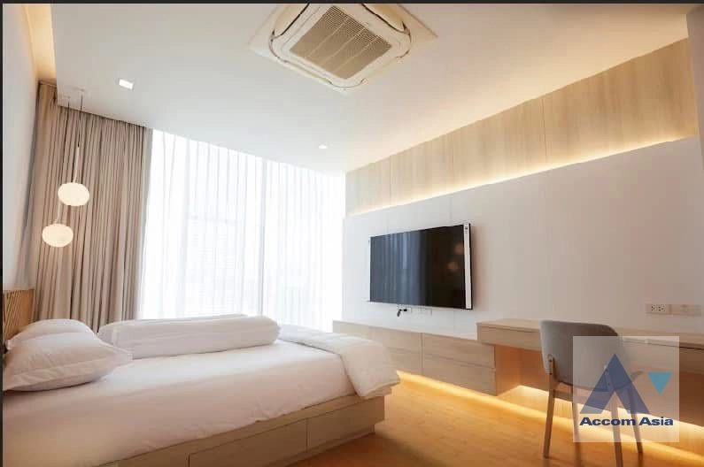 7  3 br House for rent and sale in Ratchadaphisek ,Bangkok MRT Phetchaburi at Modern Executive Houses Compound AA31001