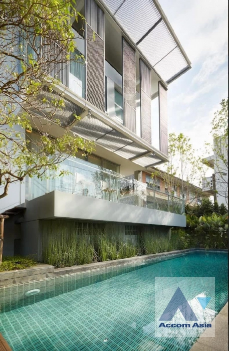  1  3 br House for rent and sale in Ratchadaphisek ,Bangkok MRT Phetchaburi at Modern Executive Houses Compound AA31001