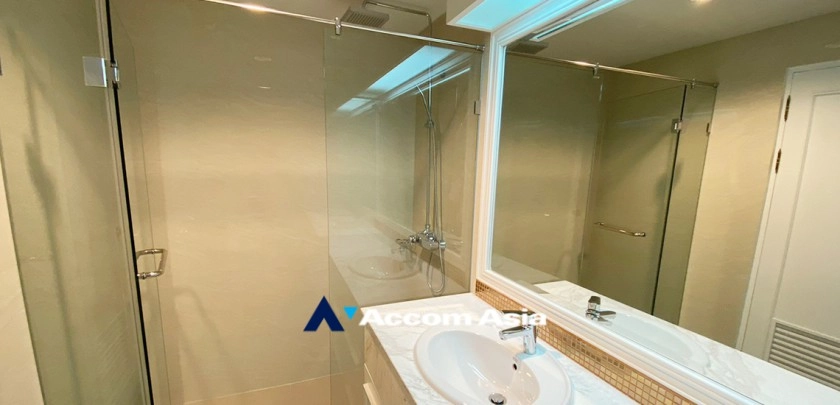 23  4 br Apartment For Rent in Sukhumvit ,Bangkok BTS Asok - MRT Sukhumvit at Perfect Apartment for Big Family, Prime Location Near Main Street AA31009