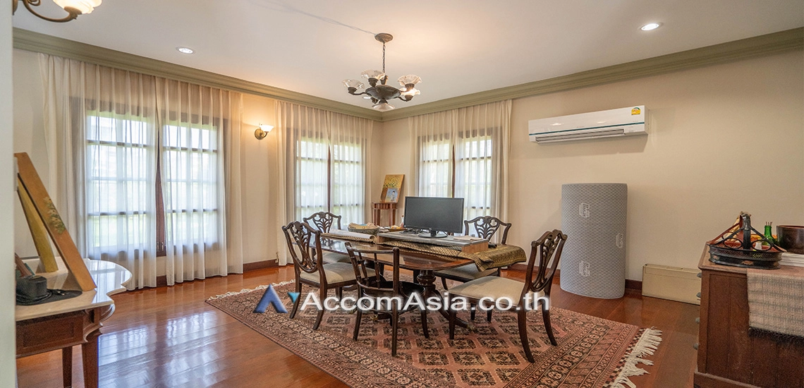 15  3 br House For Rent in Sukhumvit ,Bangkok BTS Ekkamai AA31010