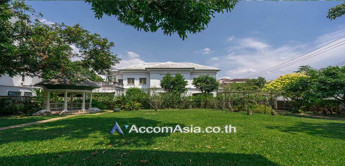 7  3 br House For Rent in Sukhumvit ,Bangkok BTS Ekkamai AA31010