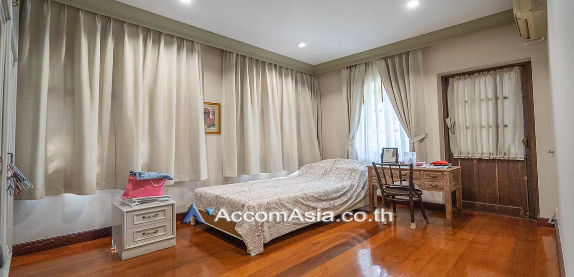21  3 br House For Rent in sukhumvit ,Bangkok BTS Ekkamai AA31010