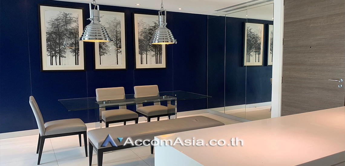 4  2 br Condominium For Rent in Silom ,Bangkok BTS Sala Daeng - MRT Silom at The Legend Saladaeng AA31013