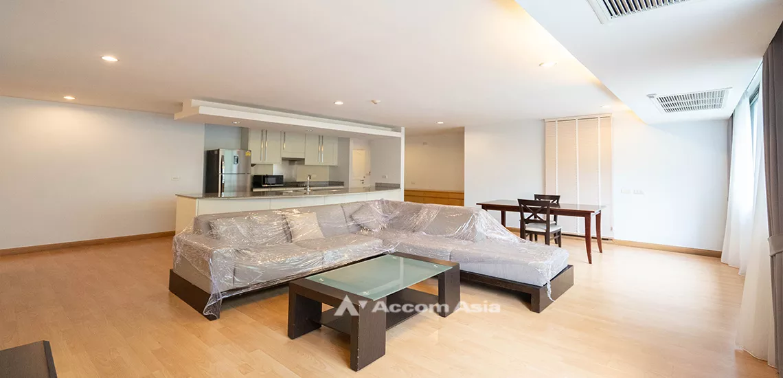 unit 2 Bedrooms  Apartment For Rent in Ploenchit, Bangkok  near BTS Ratchadamri (AA31014)