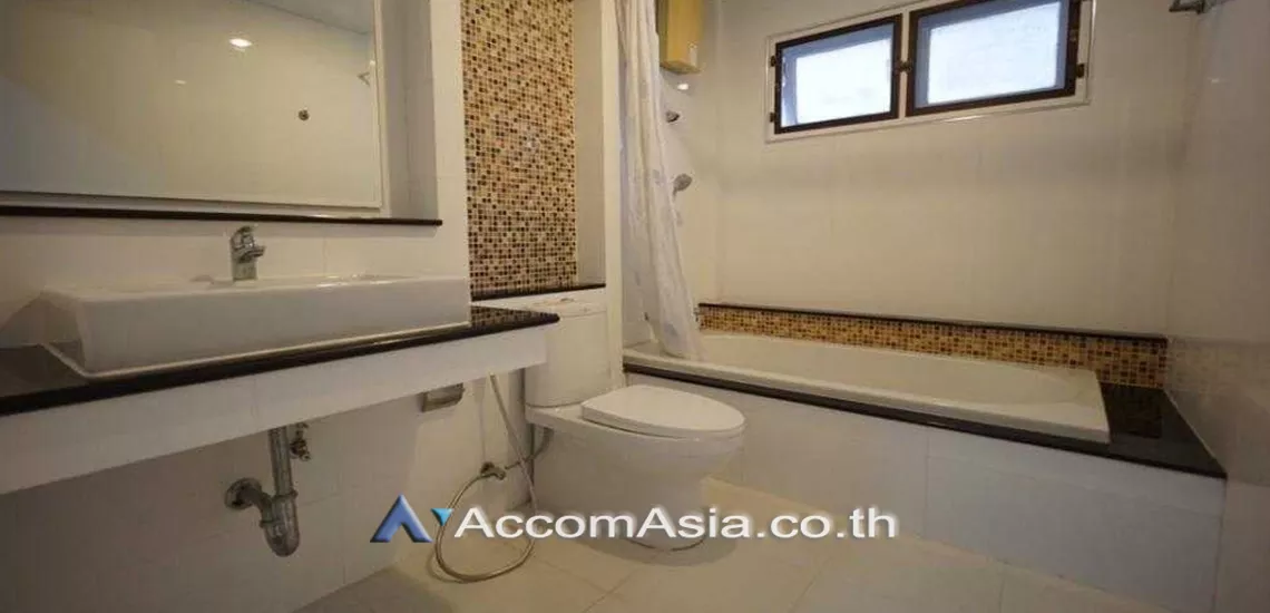 15  4 br House For Rent in Samutprakan ,Samutprakan BTS Bearing at Moo Baan Ladawan Srinakarin AA31019