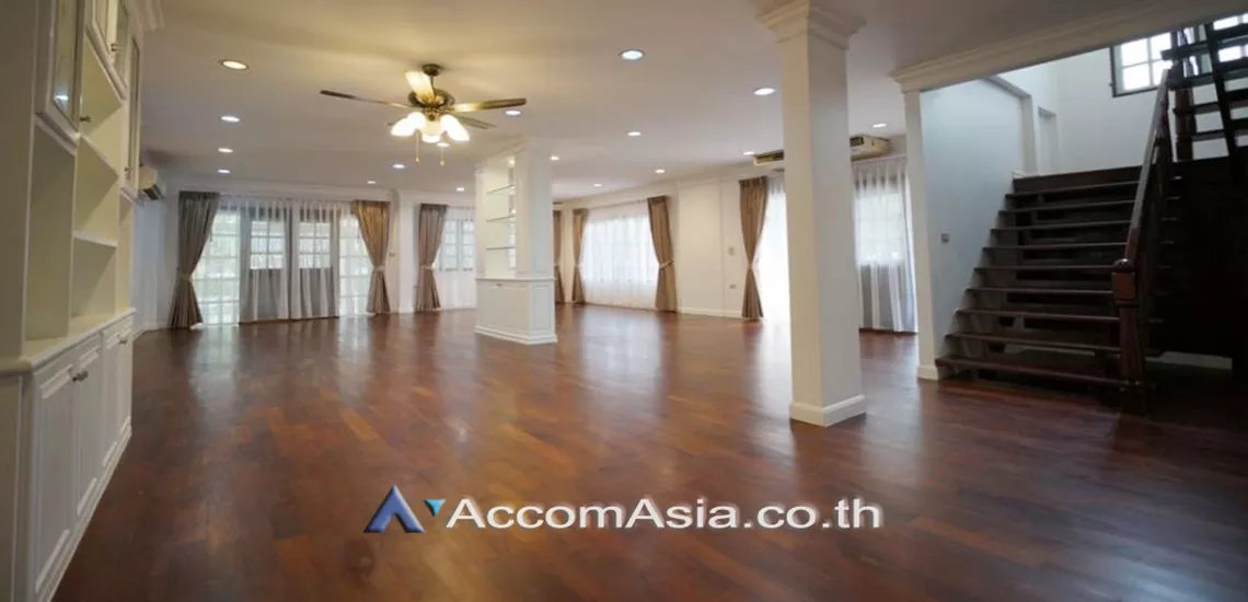 unitPet friendly |  4 Bedrooms  House For Rent in Samutprakan, Samutprakan  near BTS Bearing (AA31019)