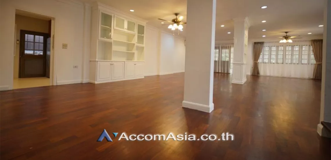6  4 br House For Rent in Samutprakan ,Samutprakan BTS Bearing at Moo Baan Ladawan Srinakarin AA31019