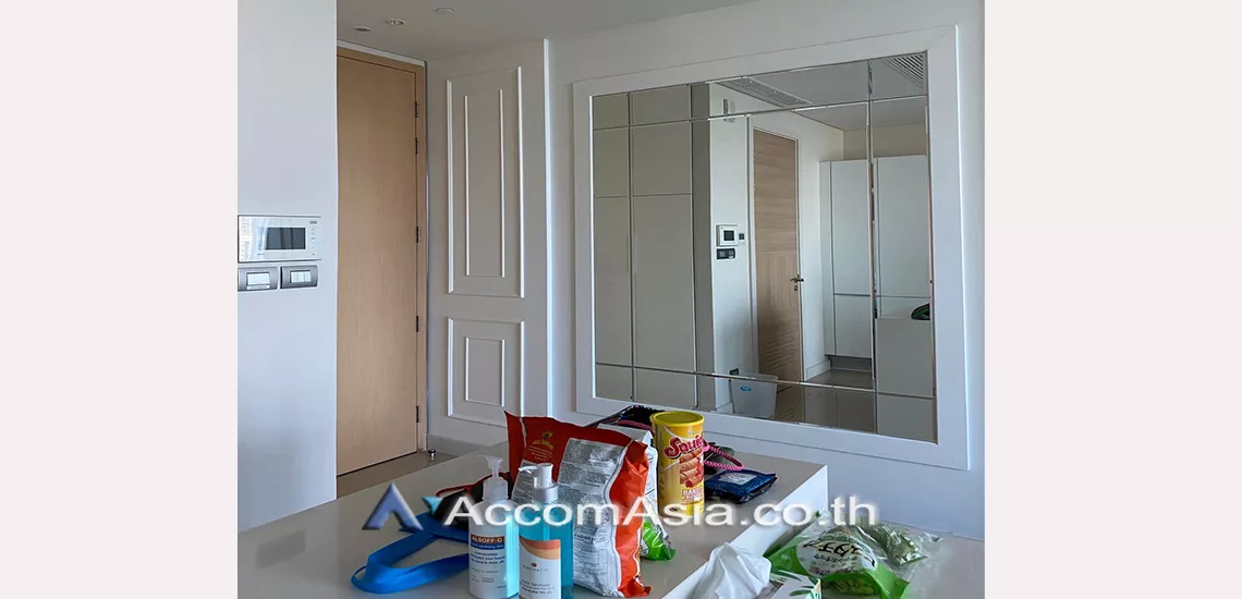 4  1 br Condominium for rent and sale in Ploenchit ,Bangkok BTS Chitlom at Sindhorn Residence AA31025