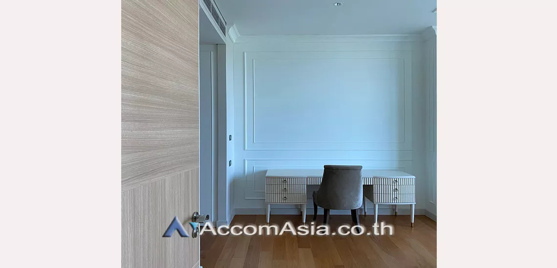 6  1 br Condominium for rent and sale in Ploenchit ,Bangkok BTS Chitlom at Sindhorn Residence AA31025