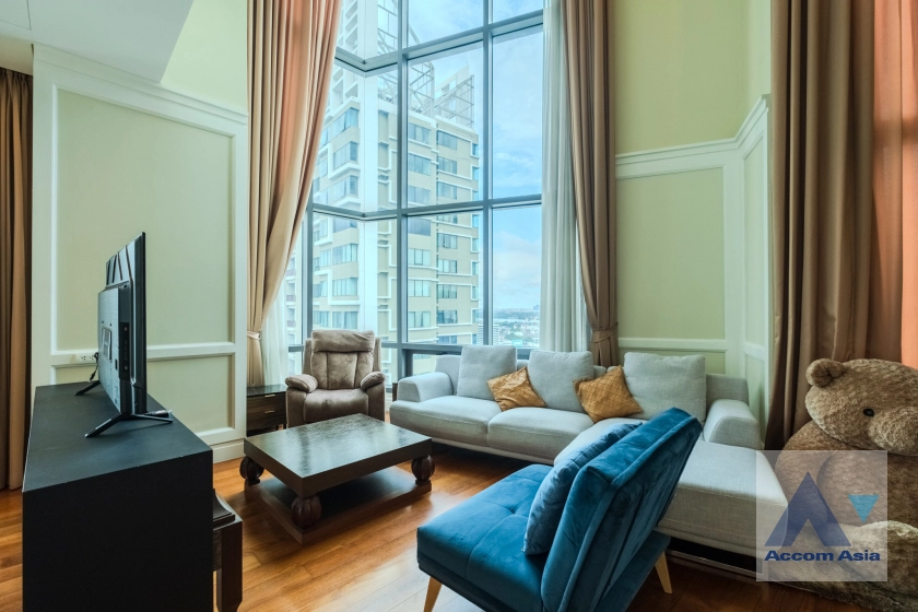 unitDuplex Condo |  3 Bedrooms  Condominium For Rent in Sukhumvit, Bangkok  near BTS Phrom Phong (AA31029)