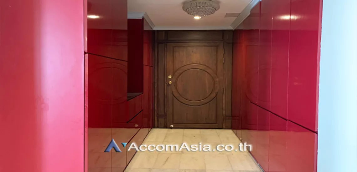 30  4 br Condominium For Rent in Sukhumvit ,Bangkok BTS Ekkamai at Tai Ping Tower AA31030