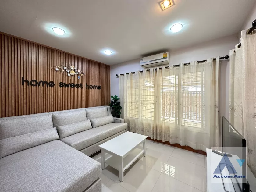  1  4 br Townhouse for rent and sale in Sukhumvit ,Bangkok BTS Phra khanong AA31038