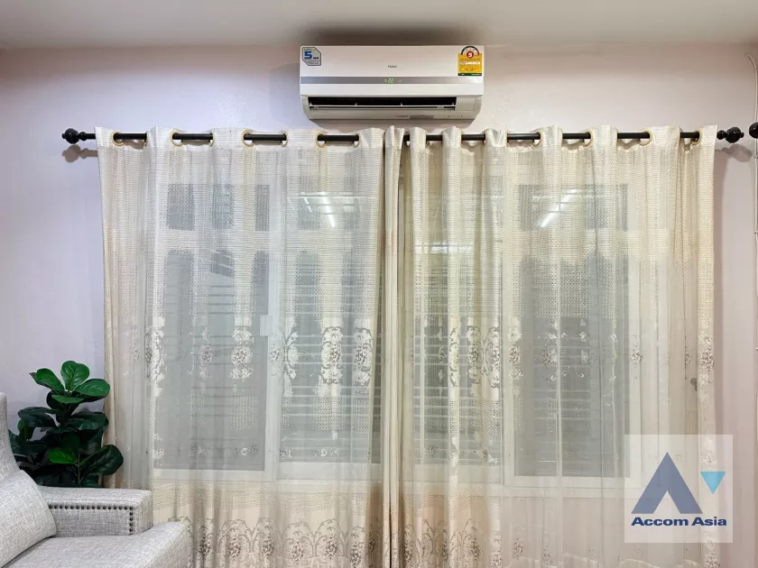 6  4 br Townhouse for rent and sale in Sukhumvit ,Bangkok BTS Phra khanong AA31038