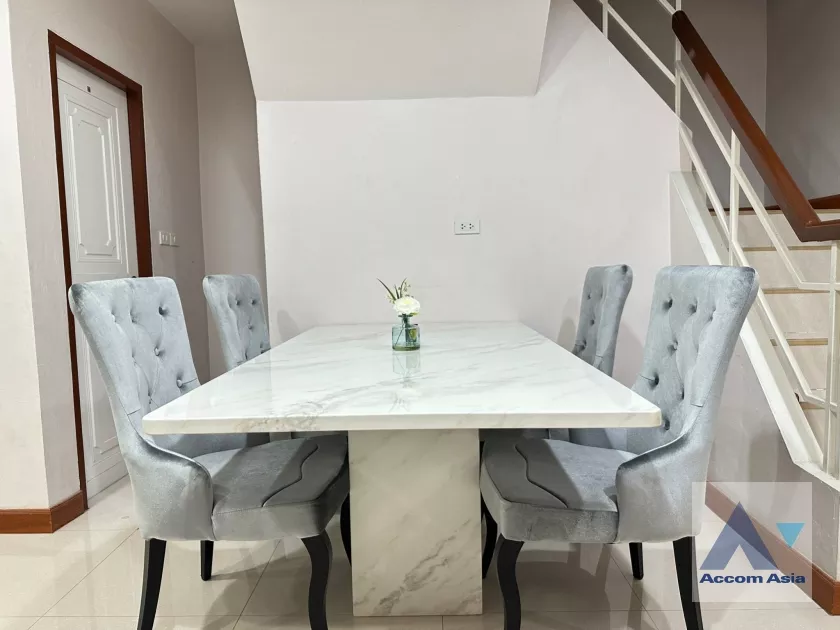 14  4 br Townhouse for rent and sale in Sukhumvit ,Bangkok BTS Phra khanong AA31038