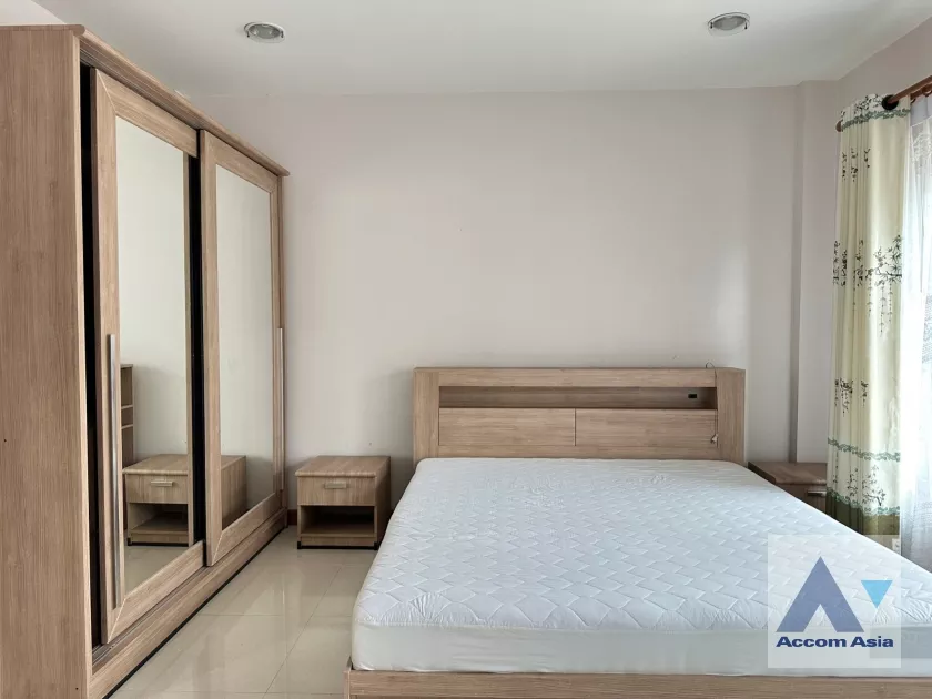 17  4 br Townhouse for rent and sale in Sukhumvit ,Bangkok BTS Phra khanong AA31038