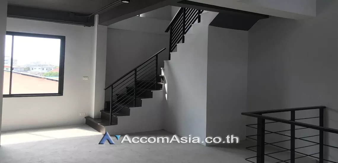 4  4 br Townhouse for rent and sale in Pattanakarn ,Bangkok BTS On Nut at The Pride Sukhumvit 77 AA31043