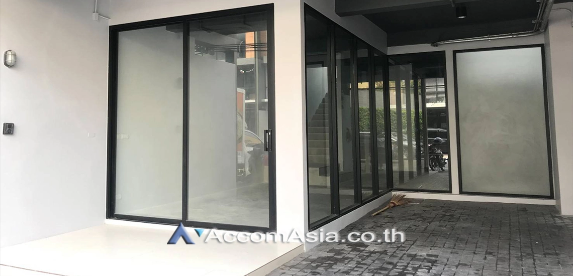 7  4 br Townhouse for rent and sale in Pattanakarn ,Bangkok BTS On Nut at The Pride Sukhumvit 77 AA31043