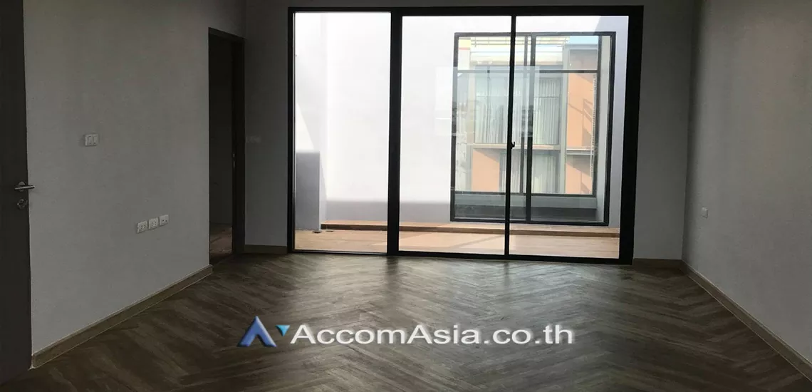 11  4 br Townhouse for rent and sale in Pattanakarn ,Bangkok BTS On Nut at The Pride Sukhumvit 77 AA31043