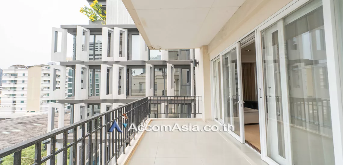 unit 3 Bedrooms  Apartment For Rent in Sukhumvit, Bangkok  near BTS Phrom Phong (AA31045)
