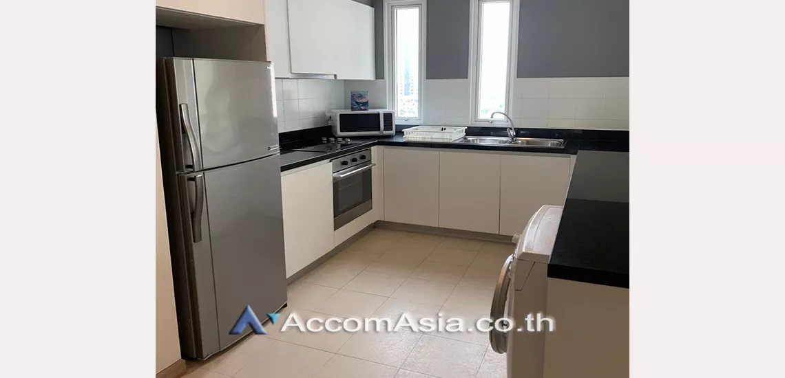 unit 1 Bedroom  Apartment For Rent in Sukhumvit, Bangkok  near BTS Ploenchit (AA31049)