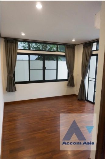 8  5 br House for rent and sale in Pattanakarn ,Bangkok BTS On Nut at Panya Pattanakarn Village AA31053
