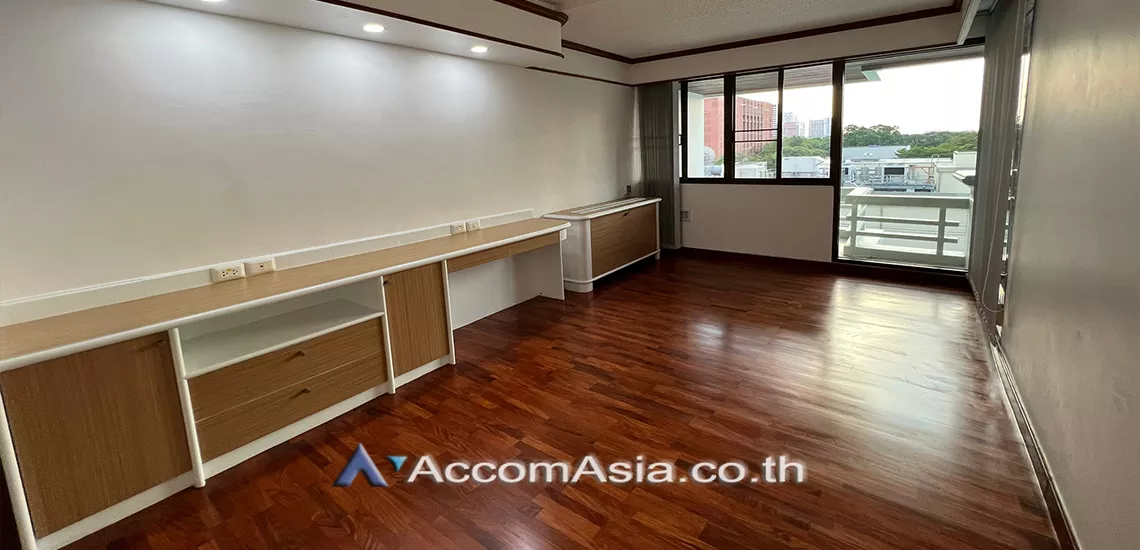 12  3 br Apartment For Rent in Ploenchit ,Bangkok BTS Ratchadamri at High rise and Peaceful AA31057