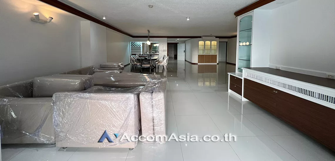 4  3 br Apartment For Rent in Ploenchit ,Bangkok BTS Ratchadamri at High rise and Peaceful AA31057