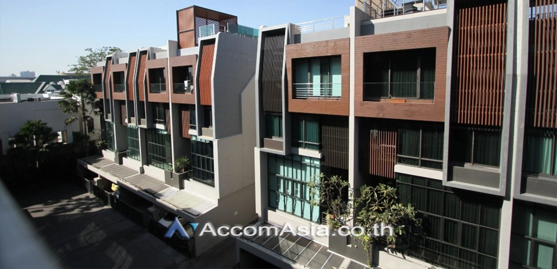 14  3 br Townhouse for rent and sale in Sukhumvit ,Bangkok BTS Ekkamai at The Park lane 22 AA31058