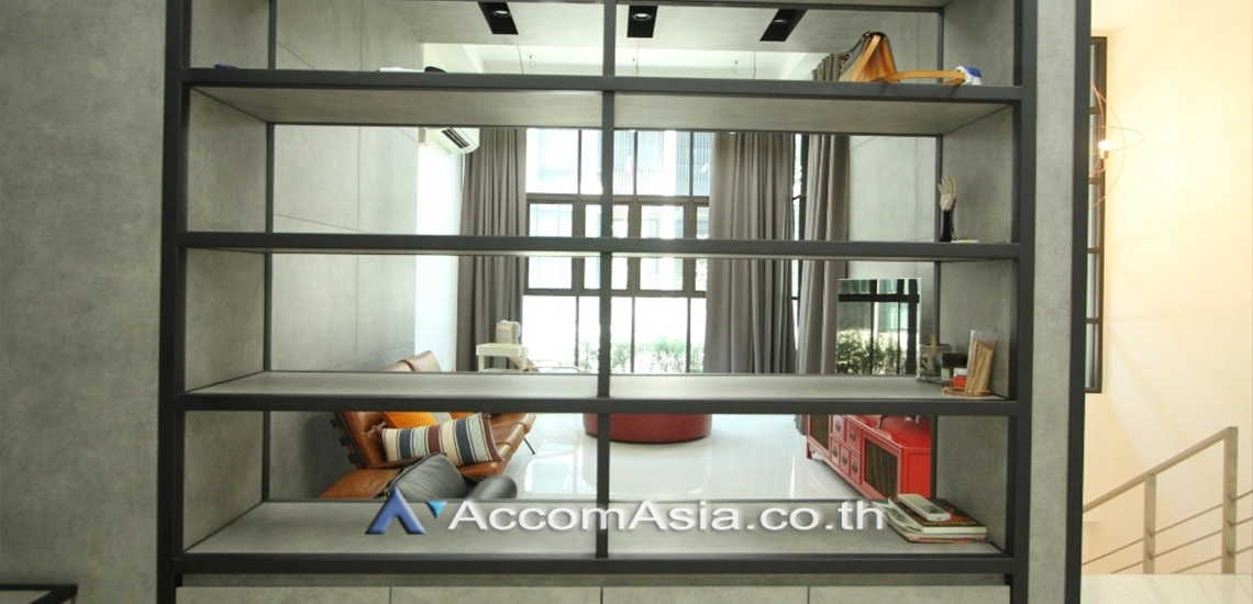 4  3 br Townhouse for rent and sale in Sukhumvit ,Bangkok BTS Ekkamai at The Park lane 22 AA31058