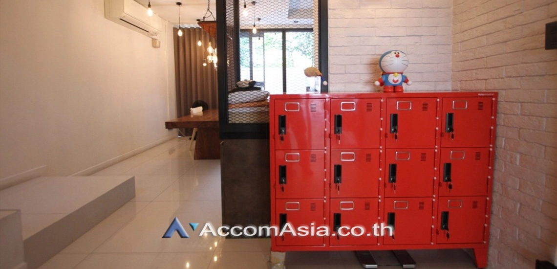 6  3 br Townhouse for rent and sale in Sukhumvit ,Bangkok BTS Ekkamai at The Park lane 22 AA31058