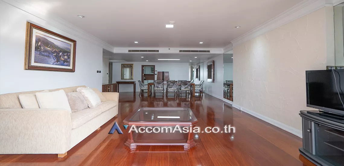 Pet friendly |  2 Bedrooms  Condominium For Sale in Ploenchit, Bangkok  near BTS Ploenchit (AA31060)