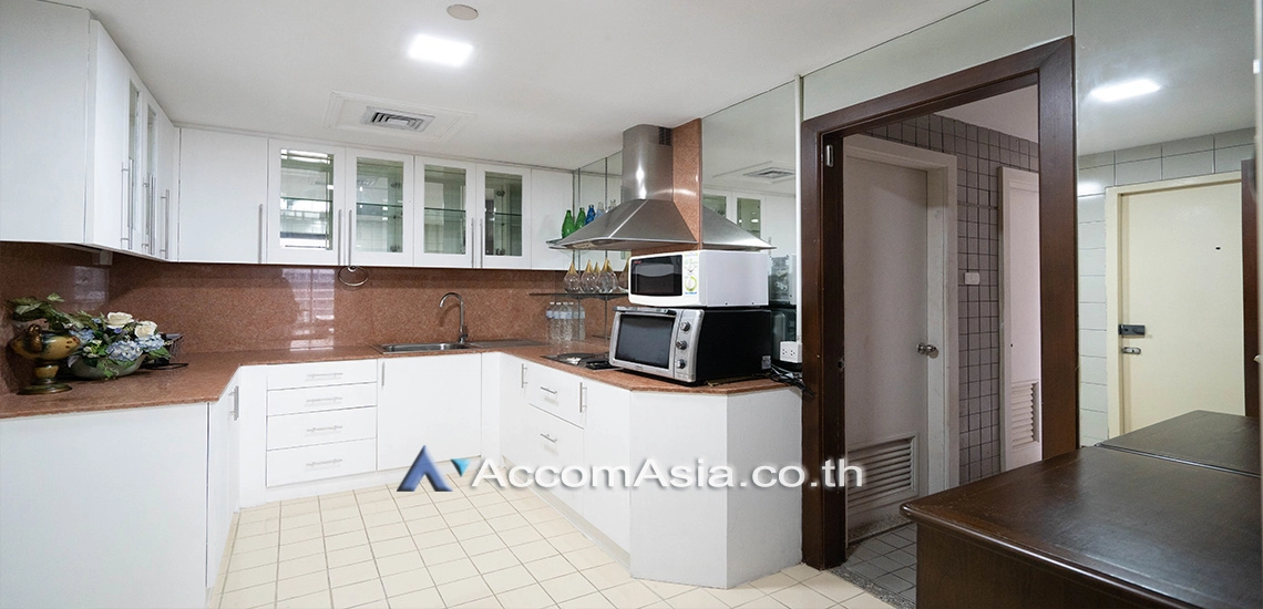 5  2 br Condominium For Sale in Ploenchit ,Bangkok BTS Ploenchit at All Seasons Mansion AA31060