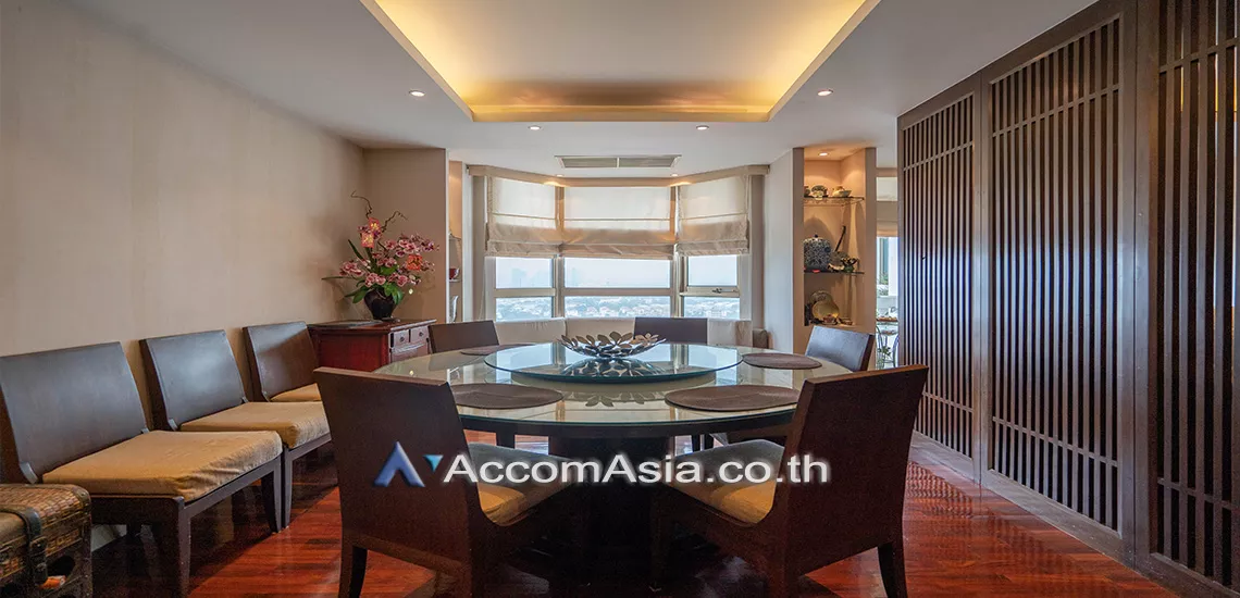 5  4 br Condominium For Sale in Pattanakarn ,Bangkok BTS On Nut at Royal Castle Pattanakarn AA31062