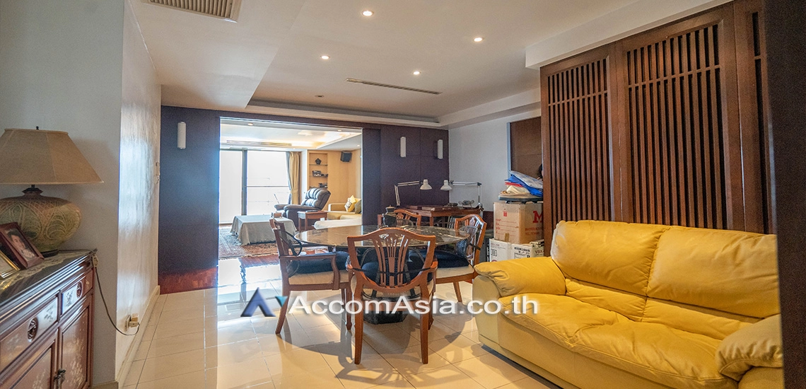 15  4 br Condominium For Sale in Pattanakarn ,Bangkok BTS On Nut at Royal Castle Pattanakarn AA31062