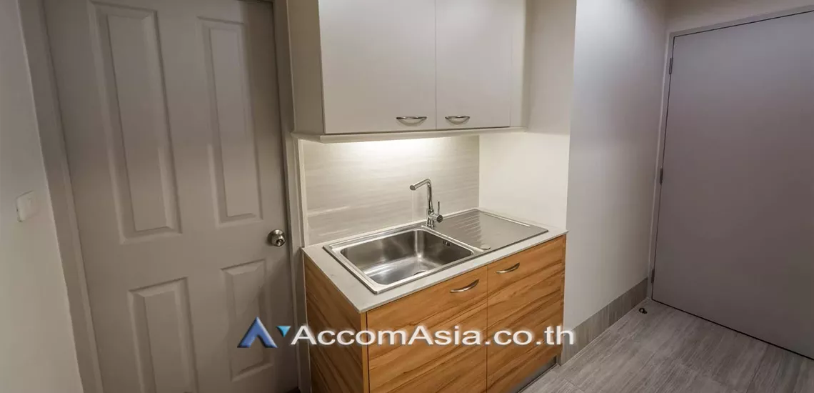 unit 3 Bedrooms  Apartment For Rent in Sathorn, Bangkok  near BRT Thanon Chan (AA31071)