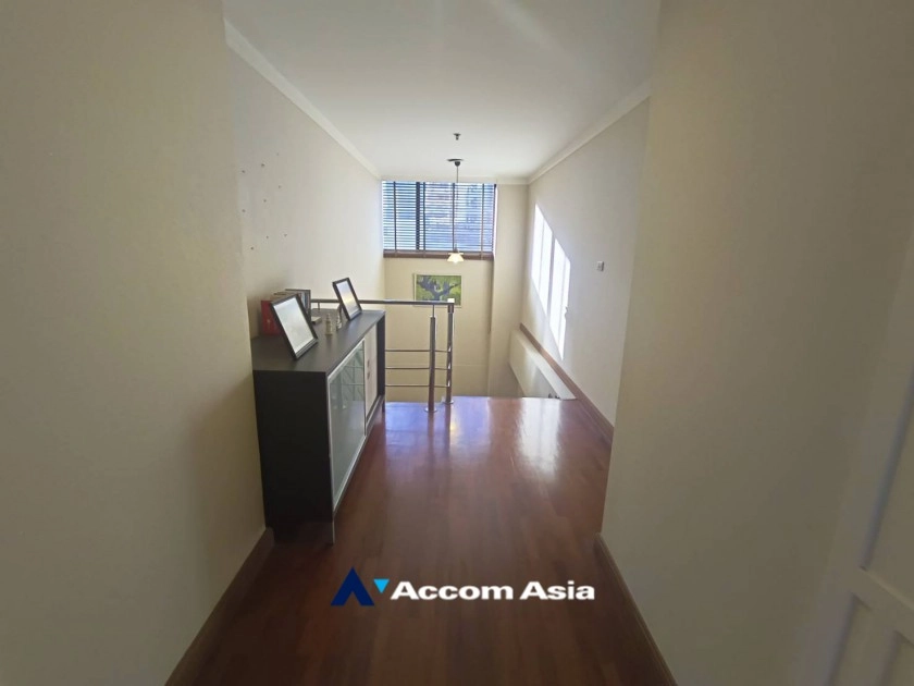 17  2 br Condominium for rent and sale in Ploenchit ,Bangkok BTS Chitlom at New House AA31074