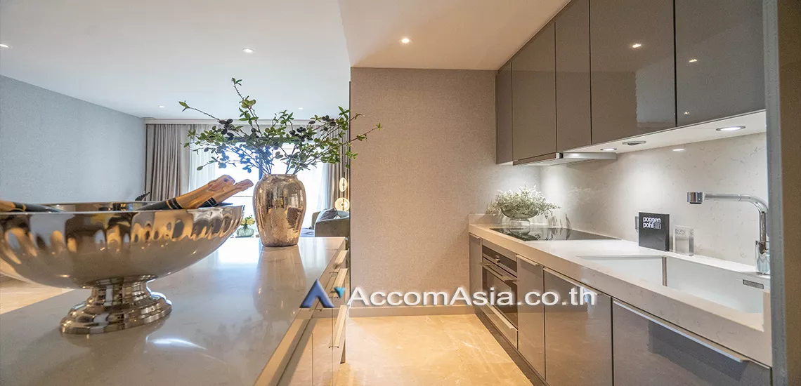 unit 2 Bedrooms  Condominium For Sale in Sukhumvit, Bangkok  near BTS Thong Lo (AA31094)